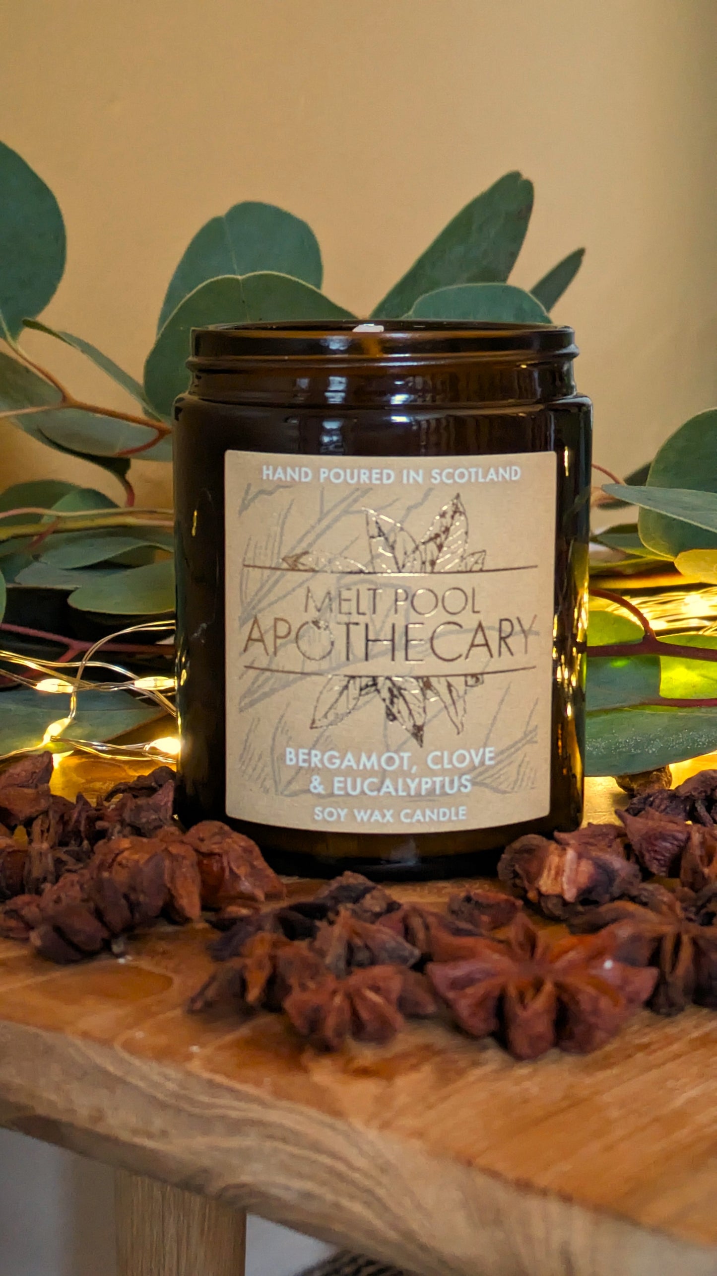 Bergamot, Clove & Eucalyptus - Medium Amber Jar Candle